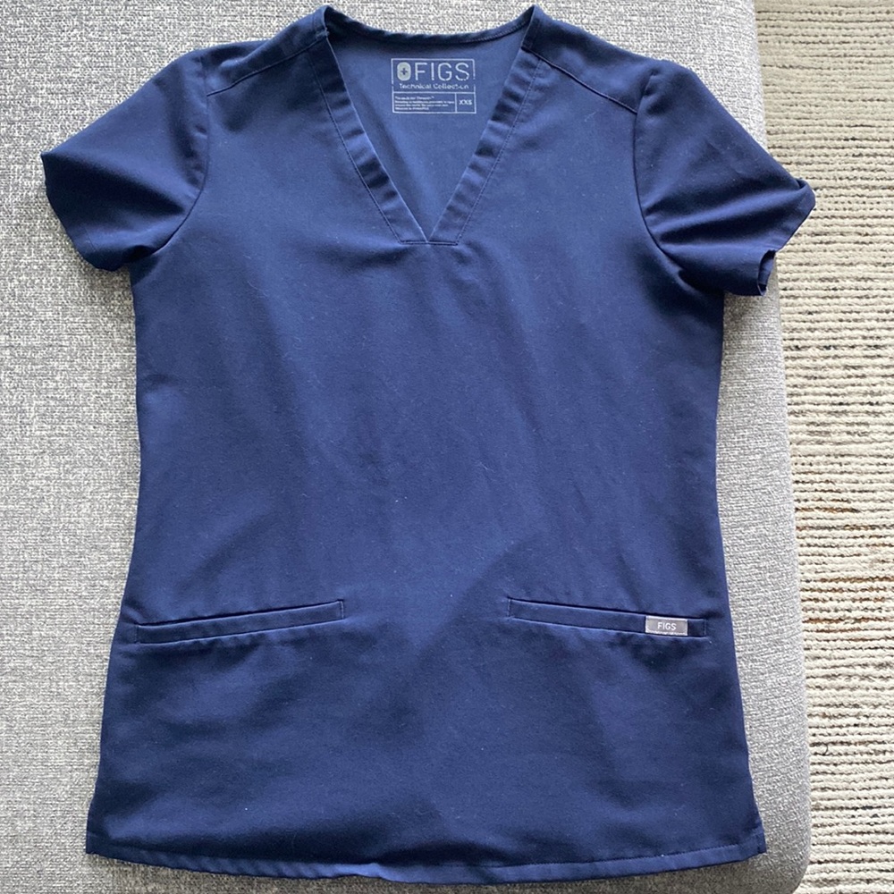 Figs Navy Casma Scrub Top